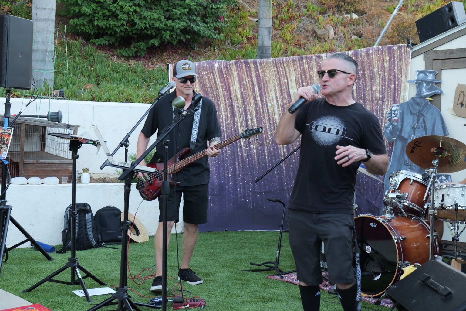 Singer and bassist live